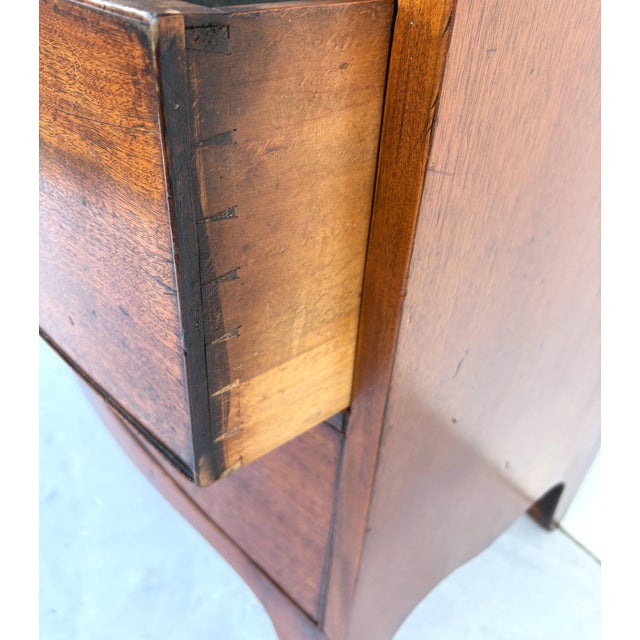 19th Century English Commode / Chest of Drawers For Sale In Los Angeles - Image 6 of 6