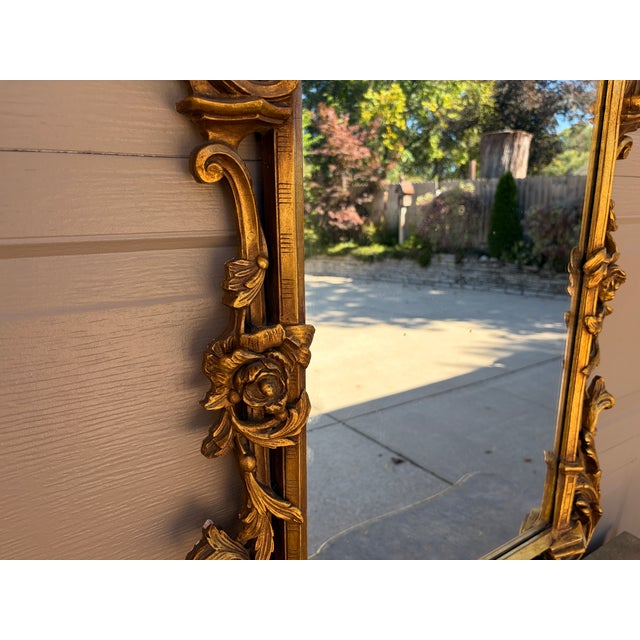 Early 20th Century French Louis XV Carved Giltwood Wall Mirror For Sale - Image 10 of 18