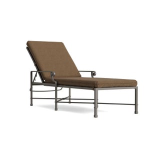 Brown Jordan Venetian Adjustable Chaise Lounge, Mica frame with Fusion Moccasian fabric For Sale