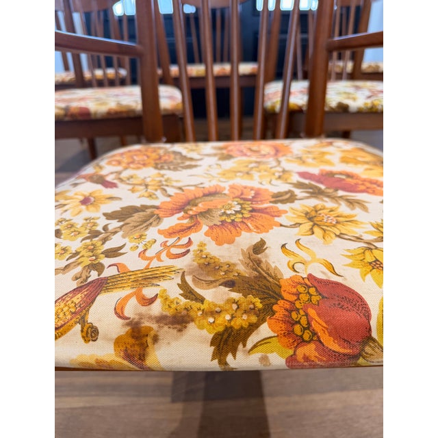 Mid-Century Modern Broyhill Sculptra Attributed Dining Chairs – Set of 6 With Captain Chair – Walnut For Sale - Image 14 of 17