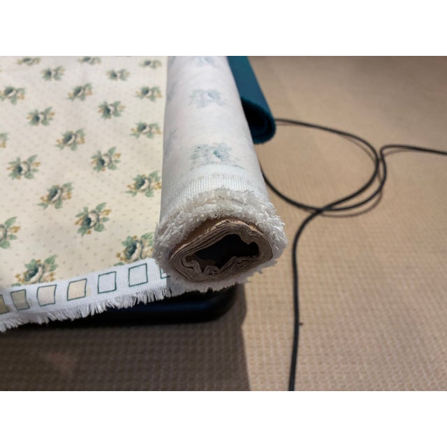 English Brunswick and Fils Sweet Floral - 2yds For Sale - Image 3 of 3