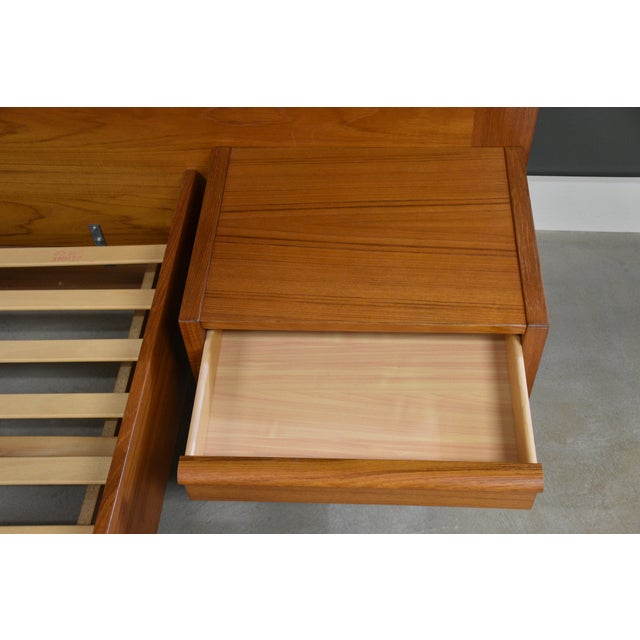 Mid-Century Modern Mid 20th Century Danish Modern Teak Queen Platform Bed For Sale - Image 3 of 12