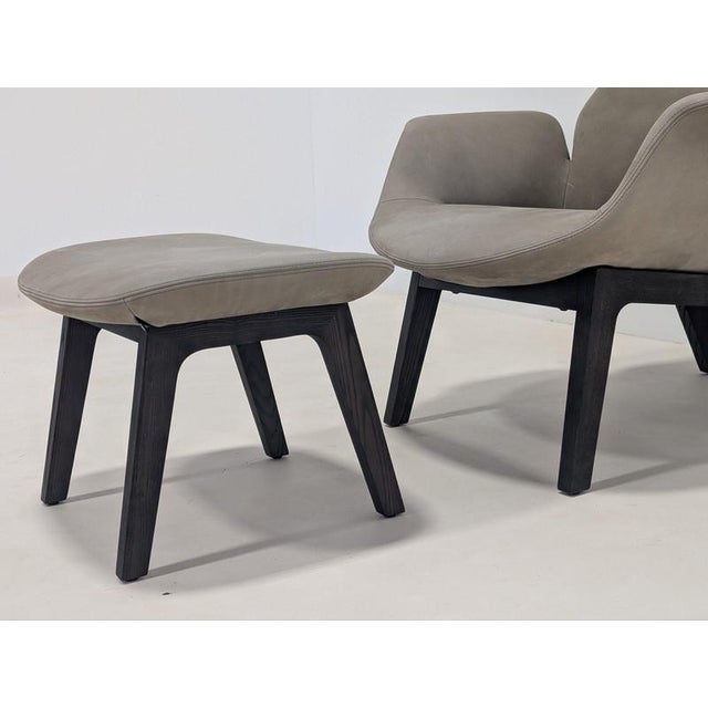 Contemporary Set of Ventura Chair and Ottoman from Poliform For Sale - Image 3 of 13
