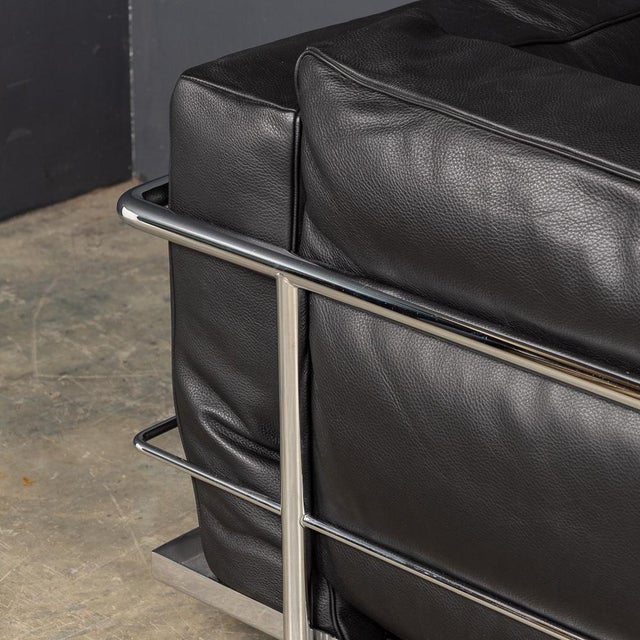 Large Model Sofa by Le Corbusier for Cassina, 2000s For Sale - Image 17 of 18