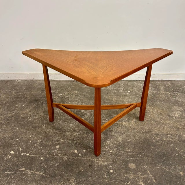 Edward Wormley for Dunbar Walnut Corner Table For Sale In Cleveland - Image 6 of 12