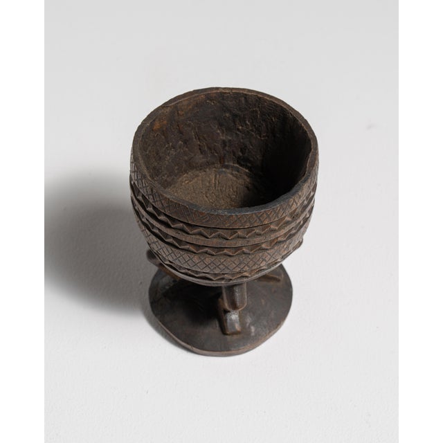 20th Century Dark Brown African Hand-Carved Lidded Vessel with Caryatid Figures For Sale - Image 11 of 15