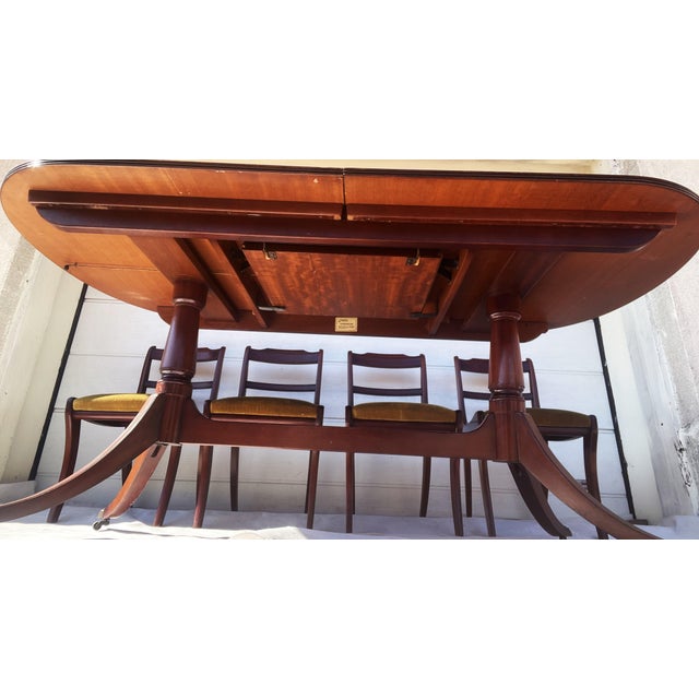 English Extendable Dining Table and Chairs from Graves & Thomas, 1960s, Set of 5 For Sale - Image 15 of 18