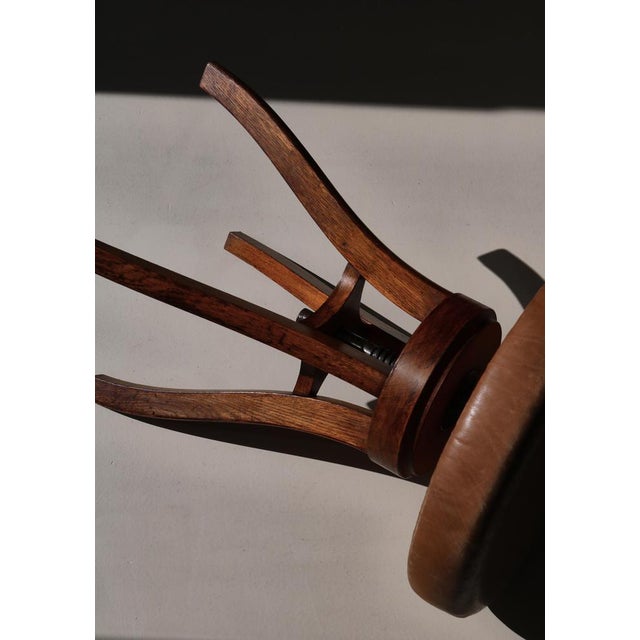 Danish Modern Swivel Stool in Patinated Leather & Oak from Fritz Hansen, 1930s For Sale - Image 10 of 17