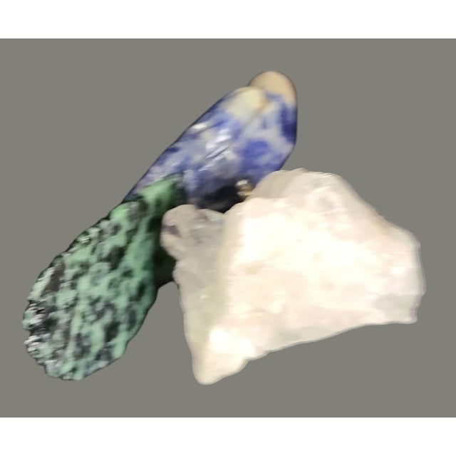Late 20th Century Vintage Carved Gemstone Parrot Bird Figurine on Natural Quartz For Sale - Image 5 of 6