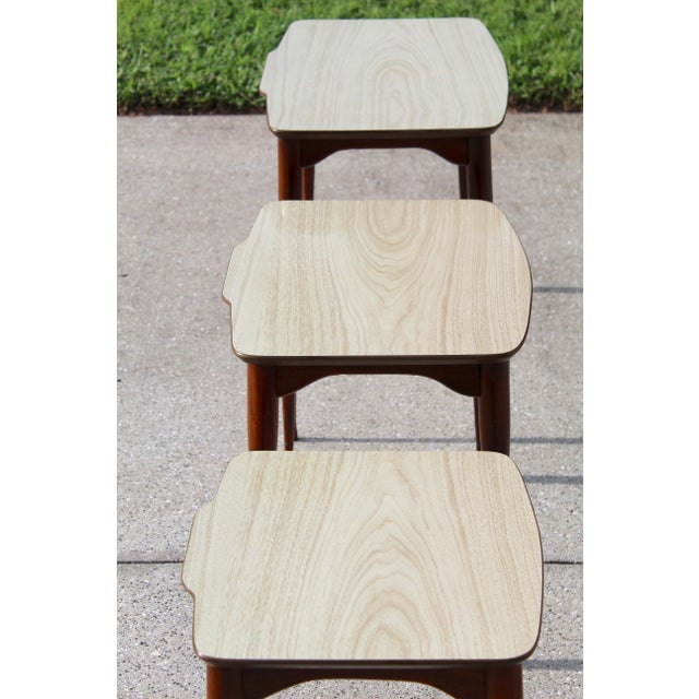 1960s Vintage Mid-Century Modern Nesting Tables – Set of 3 With Beige Tops & Tapered Maple/Beech Wood Legs For Sale - Image 14 of 17