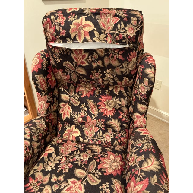 Smith Brothers of Berne Traditional Floral Tilt-Back Chair and Ottoman - Set of 2 For Sale - Image 15 of 17