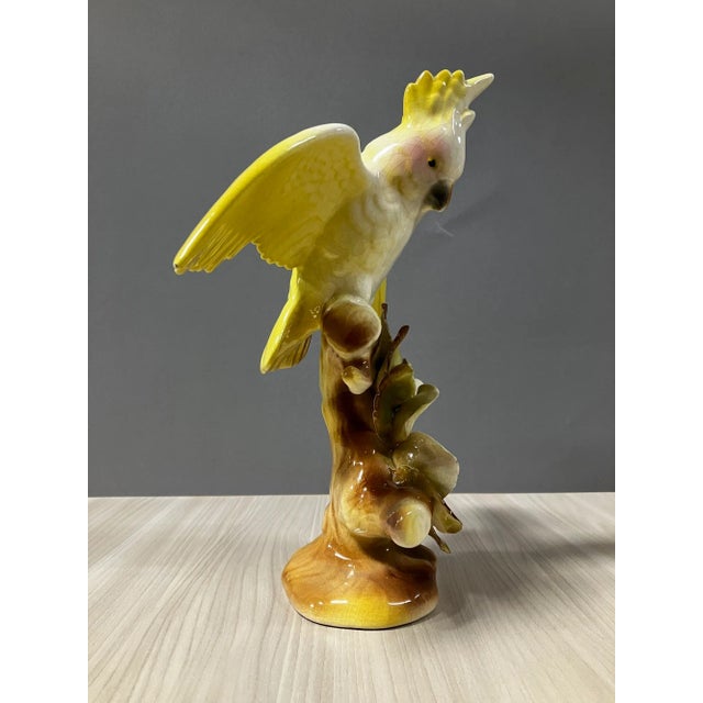 1940s California Pottery Ceramic Tropical Cockatoo on Hibiscus Branch Statue For Sale - Image 4 of 13