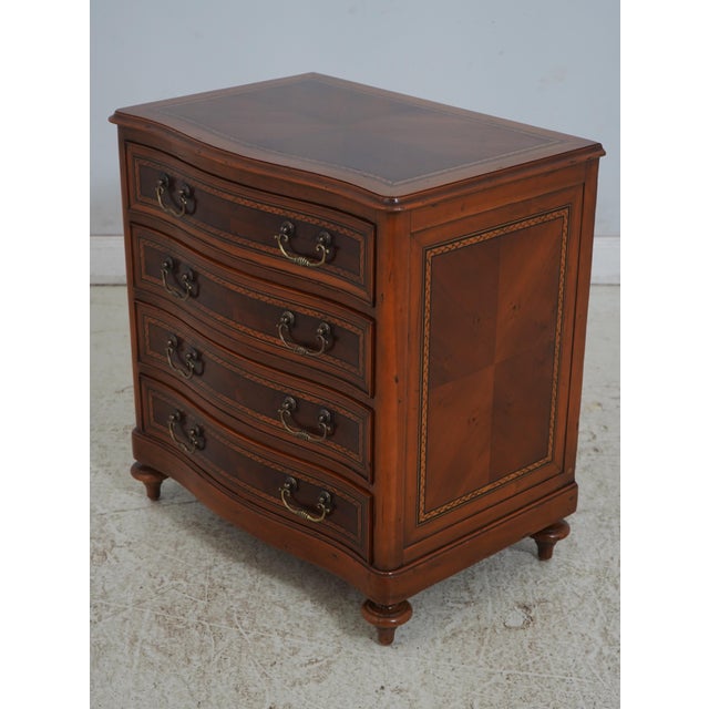 Traditional Pair of Alfonso Marina Mahogany Bow Front Inlaid Nightstands For Sale - Image 3 of 18