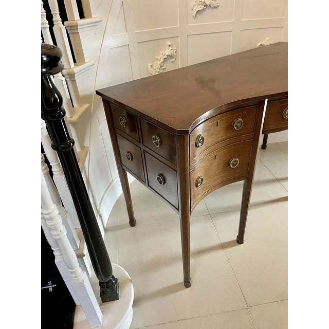 Late 18th Century George III Mahogany Serpentine Shaped Sideboard, 1780s For Sale - Image 5 of 11