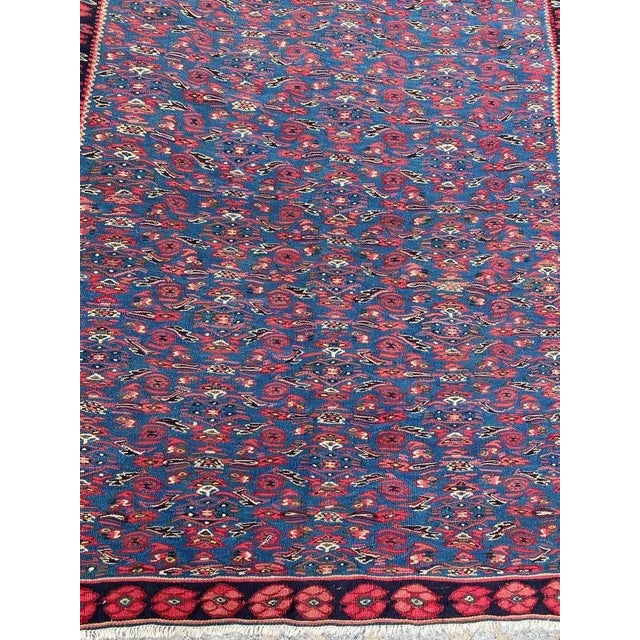 Beautiful late 20th century fine Kilim with a fine design and beautiful colors, entirely and finely handwoven with wool on...