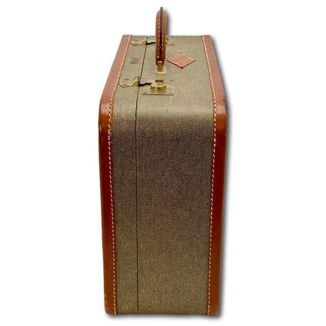 Vintage 1940s Lincoln "Zephyrweight" New York Tweed & Leather Overnight Suitcase in Nice Condition For Sale - Image 15 of 18