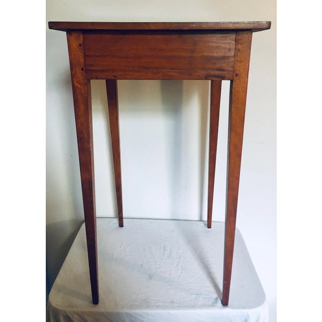 American 18th Century Hepplewhite Federal Era Side Table For Sale - Image 3 of 9