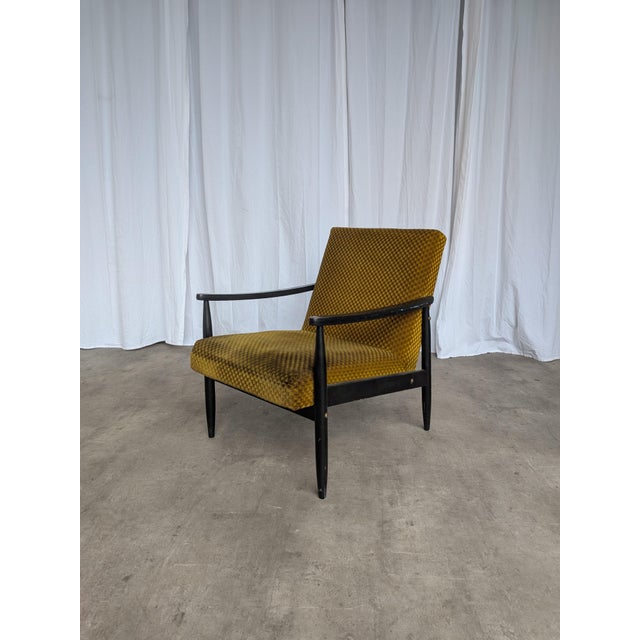 Mid-Century Modern Yellow Fabric Lounge Chair, 1970s For Sale - Image 17 of 18