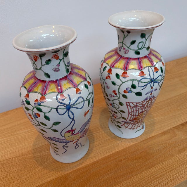 Chinoiserie Pair of Altfield Hong Kong Hand-Painted Chinoiserie Bird & Floral Porcelain Vases, 14” For Sale - Image 3 of 12