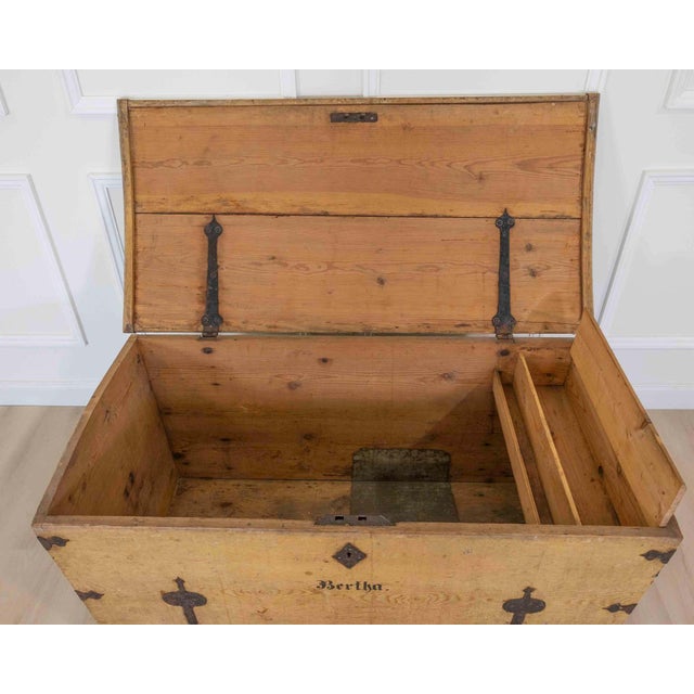 Wood Swedish 19th Century Painted Pine Blanket Chest For Sale - Image 7 of 10