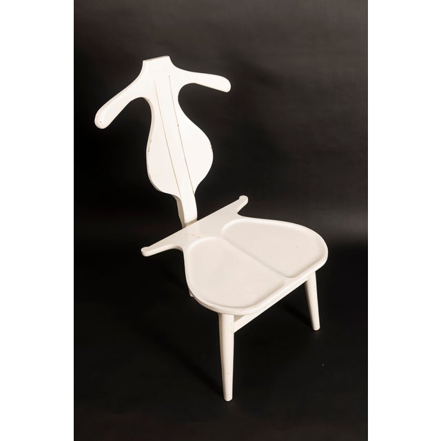 Valet Chair in White Lacquered Wood by Hans J. Wegner, 1950s For Sale - Image 3 of 14