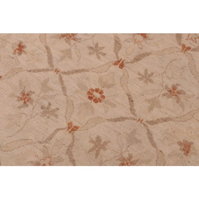 Shabby Chic Ziegler Beige Copper Hand-Knotted Wool Rug - 8'11'' X 12'1'' For Sale In New York - Image 6 of 8
