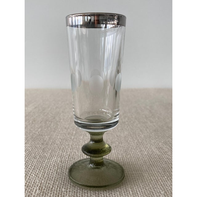 1970s Italian Brutalist Cordial / Shot Glasses With Etched Dots & Green Stem- Set of 6 For Sale - Image 4 of 7