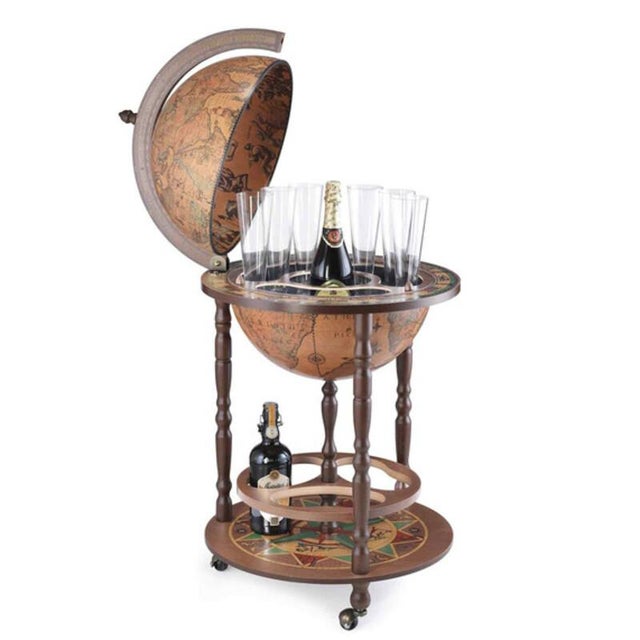 Our most popular bar globe, one of our most beloved, Giunone is the ideal choice for those with limited space but still...