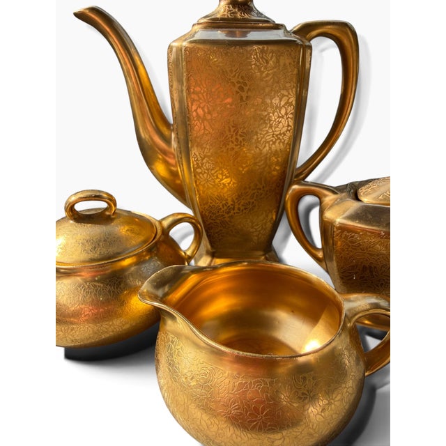 Late 20th Century Wheeling Decorating Co. 22k Gold Doves, Roses & Daisies 4-Piece Tea & Coffee Service - Set of 4 For Sale In Portland, ME - Image 6 of 7