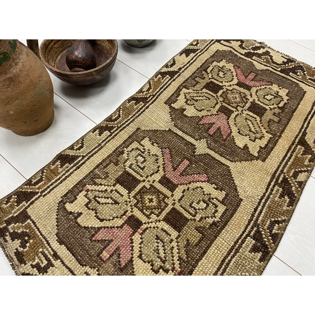 1950s Vintage Anatolian Small Rug For Sale - Image 5 of 5
