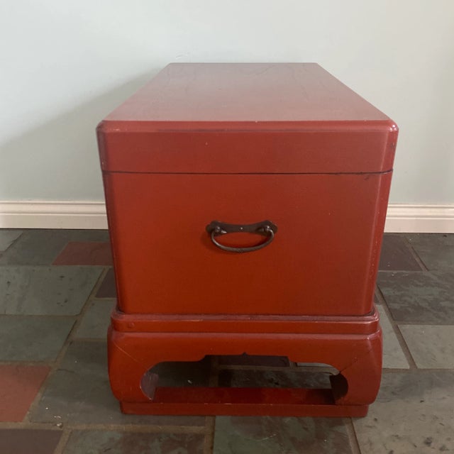 Chinoiserie Mid 20th Century Chinese Red Trunk Coffee Table For Sale - Image 3 of 13