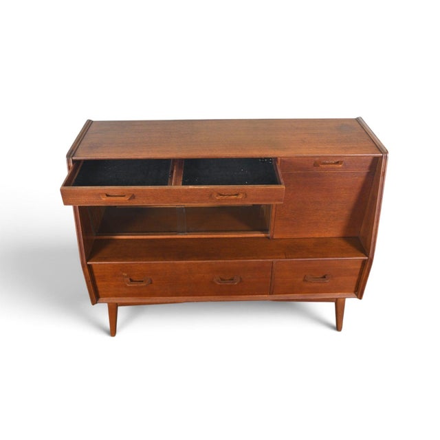 Brown Mid 20th Century Early E. Gomme / G Plan Credenza in Teak + Oak For Sale - Image 8 of 11