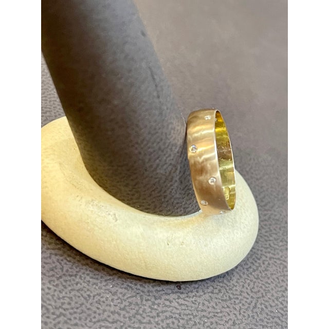 12 Flush Set Bezel Diamond Eternity Wedding Band in 14 Karat Yellow Gold For Sale - Image 12 of 18