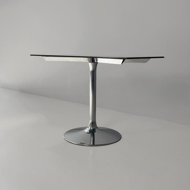 Italian modern coffee table in steel and rectangular smoked glass, 1970s Coffee table with a rotating rectangular top in...