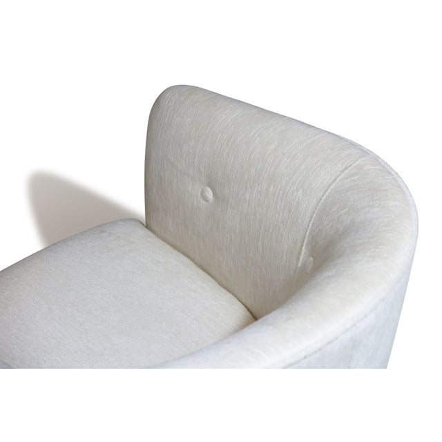 Comfortable Swivel Tilt Chrome Base Lounge Chairs by Milo Baughman for Thayer Coggin For Sale - Image 10 of 12