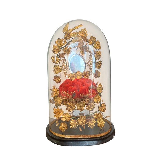 Gold 19th-C.French Victorian Bridal Wedding Glass Cloche For Sale - Image 8 of 16