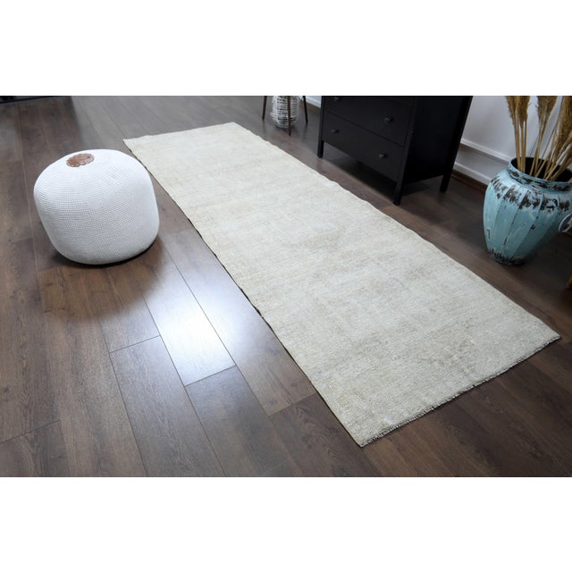 1970s 1970s Vintage Turkish Handmade Wool Cotton Beige Runner Rug For Sale - Image 5 of 11