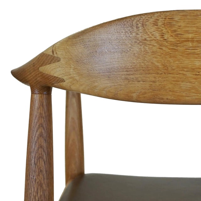'The Chair' Designed by Hans Wegner for Johannes Hansen, Denmark For Sale In New York - Image 6 of 10
