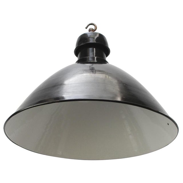 Vintage Industrial French Black Enamel Pendant Light from Gal, France For Sale - Image 4 of 5