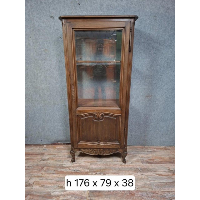 Brown Mid-20th Century Louis XV French Display Cabinet in Walnut For Sale - Image 8 of 9