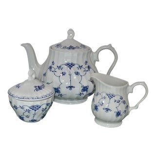 Vintage Churchill "Finlandia" Swirl England Teapot, Creamer, Sugar Bowl W/Lid For Sale