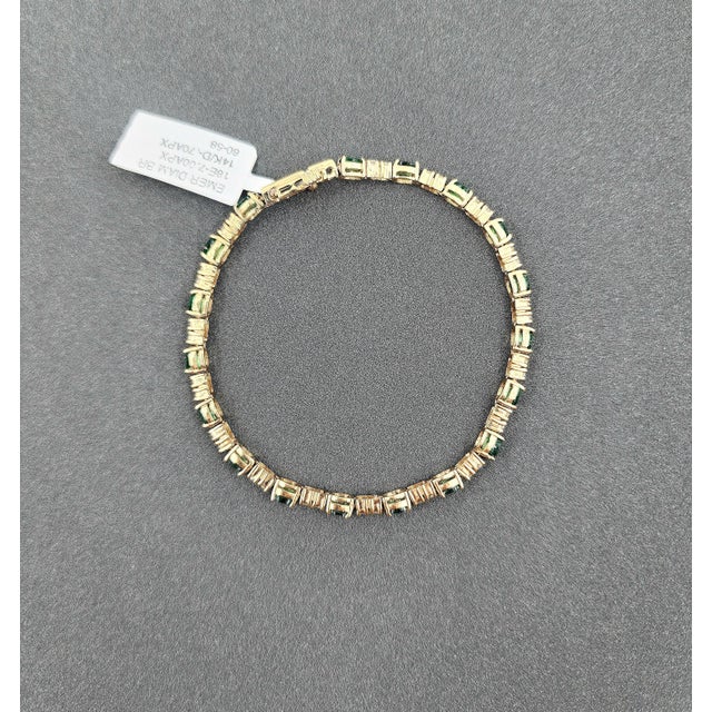 Green 7.70 Ct Natural Emerald & Diamond Tennis Bracelet For Sale - Image 8 of 9