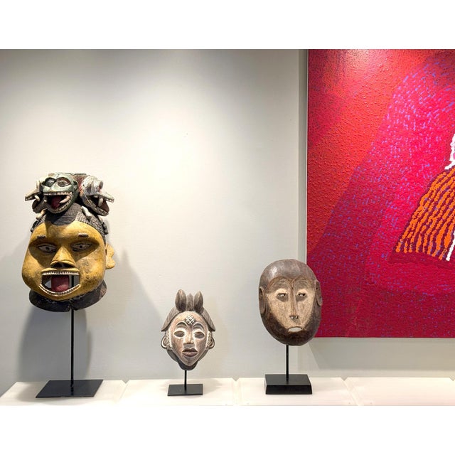 Wood Large Wood Sculpture Yoruba Gẹ̀lẹ̀dẹ́ Helmet Mask on Display Stand For Sale - Image 7 of 16