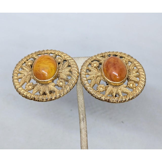 Vintage 1980s Signed Les Bernard Round Goldtone Cabochon Faux-Agate Clip Earrings-2 Pieces For Sale - Image 11 of 12