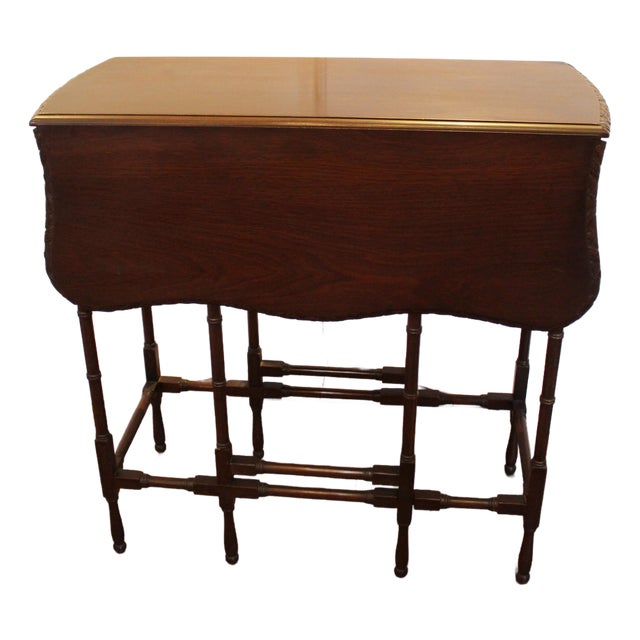 Early 20th Century Edwardian Period English Drop End Side Table For Sale