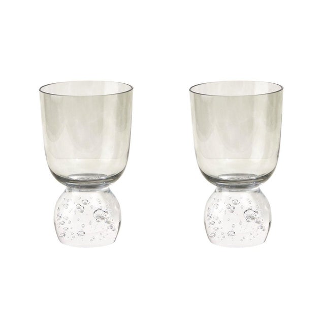 Bring on the bubbles! To create that bubbled-glass base—known as pulegoso— add a dusting of baking soda under molten...