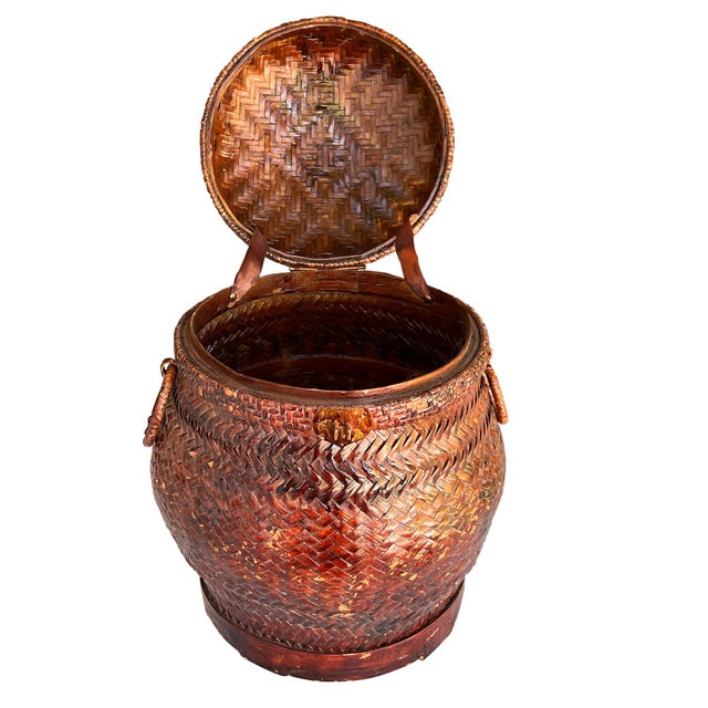 Antique Southeast Asian Lacquered Woven Wedding or Rice Basket With Brass Lock For Sale In Oklahoma City - Image 6 of 10