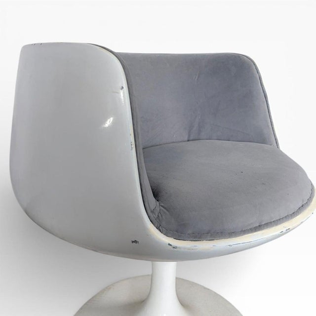 Mid-Century Fibreglass Tulip Swivel Chair by Eero Aarnio, 1960s For Sale - Image 6 of 7