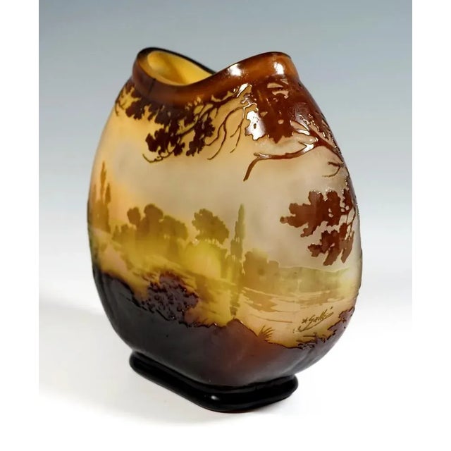 Large Round Art Nouveau Style Gall Cameo Vase with Seascape Decor from Emile Gallé, France, 1905 For Sale - Image 3 of 10