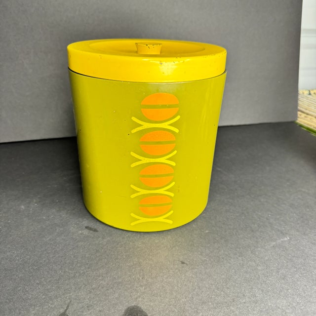 Mid Century Modern Canisters- Set of 4 For Sale In Columbia, SC - Image 6 of 8